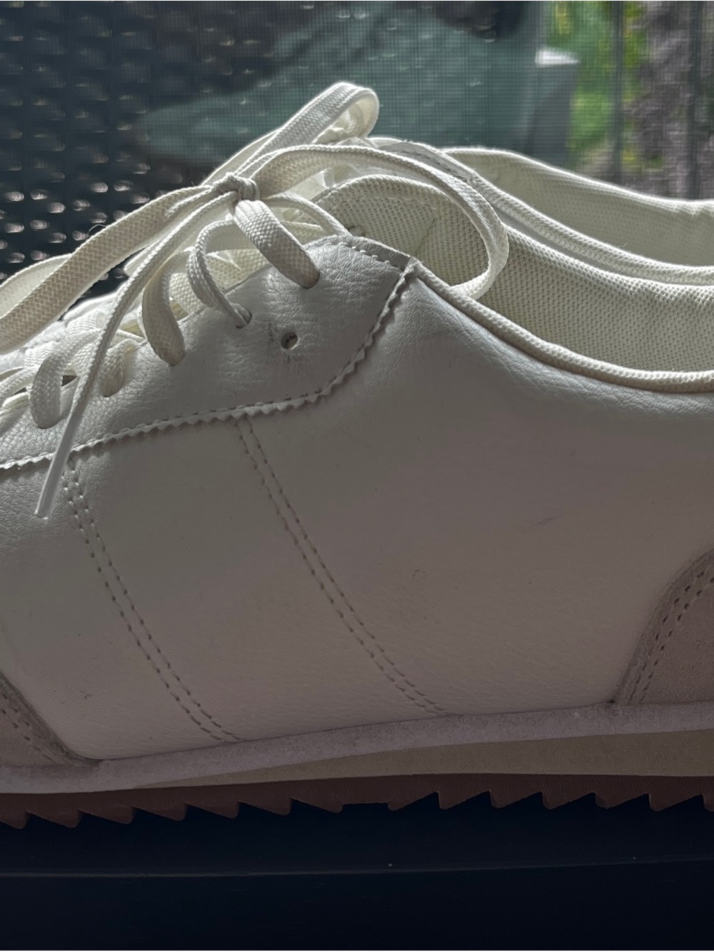 Men's Uniqlo combination White Leather & Suede Low-Top Sneakers with Gum Sole - Picture 2 of 3